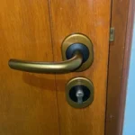 cerradura seguridad con manija